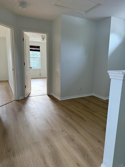 Building Photo - 3648 Briar Run Dr