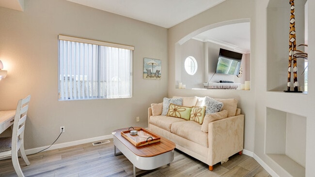 Building Photo - 9520 Wellington Cir