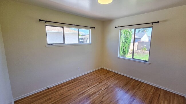 Building Photo - East Whittier 3 Bed 1.5 Bath House With Remodeled Kitchen and Bathrooms Available Now!