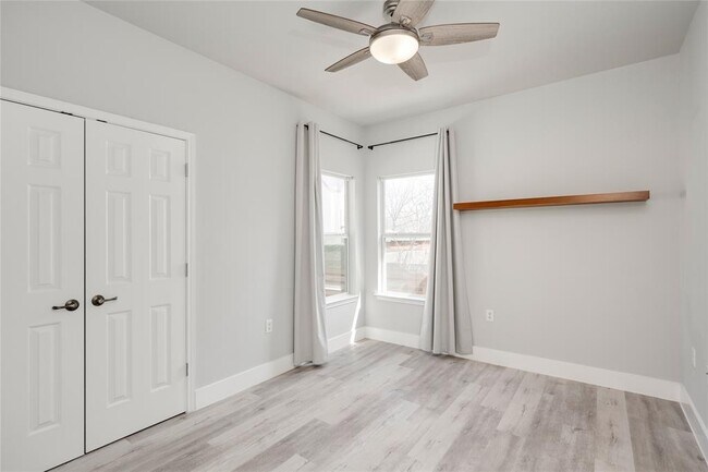 Building Photo - 3000 Prado St