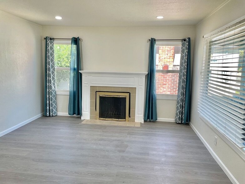Building Photo - 21421 Rizzo Ave