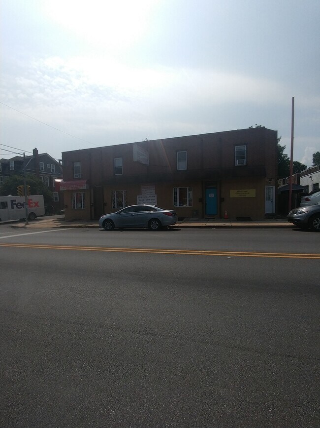 Building Photo - 600-606 MacDade Blvd