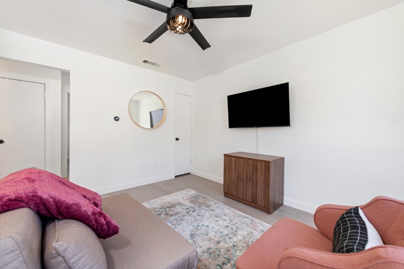 Building Photo - 10111 Golden Meadow Dr