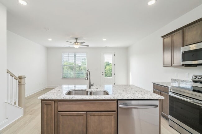 Building Photo - 1472 Mountain Quail Cir