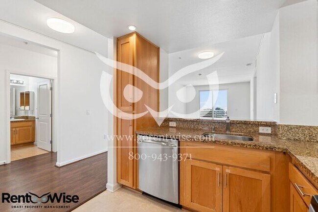 Building Photo - 401 Crescent Ct