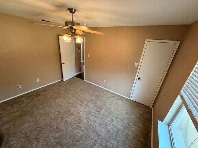 Building Photo - 10504 Aransas Dr