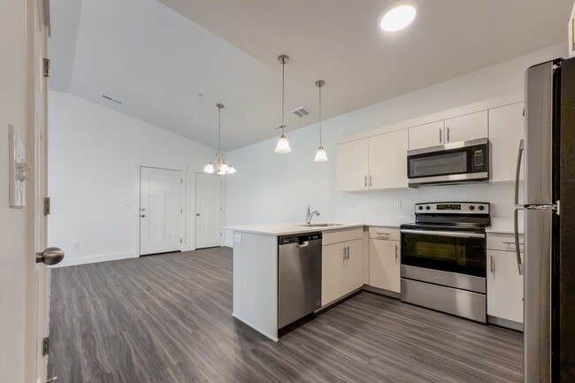 Building Photo - Modern Living in Lehi | New Build | Silico...