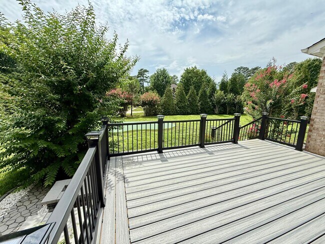 Building Photo - 1009 Providence Forest Dr
