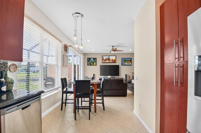 Building Photo - 5018 Starblaze Dr