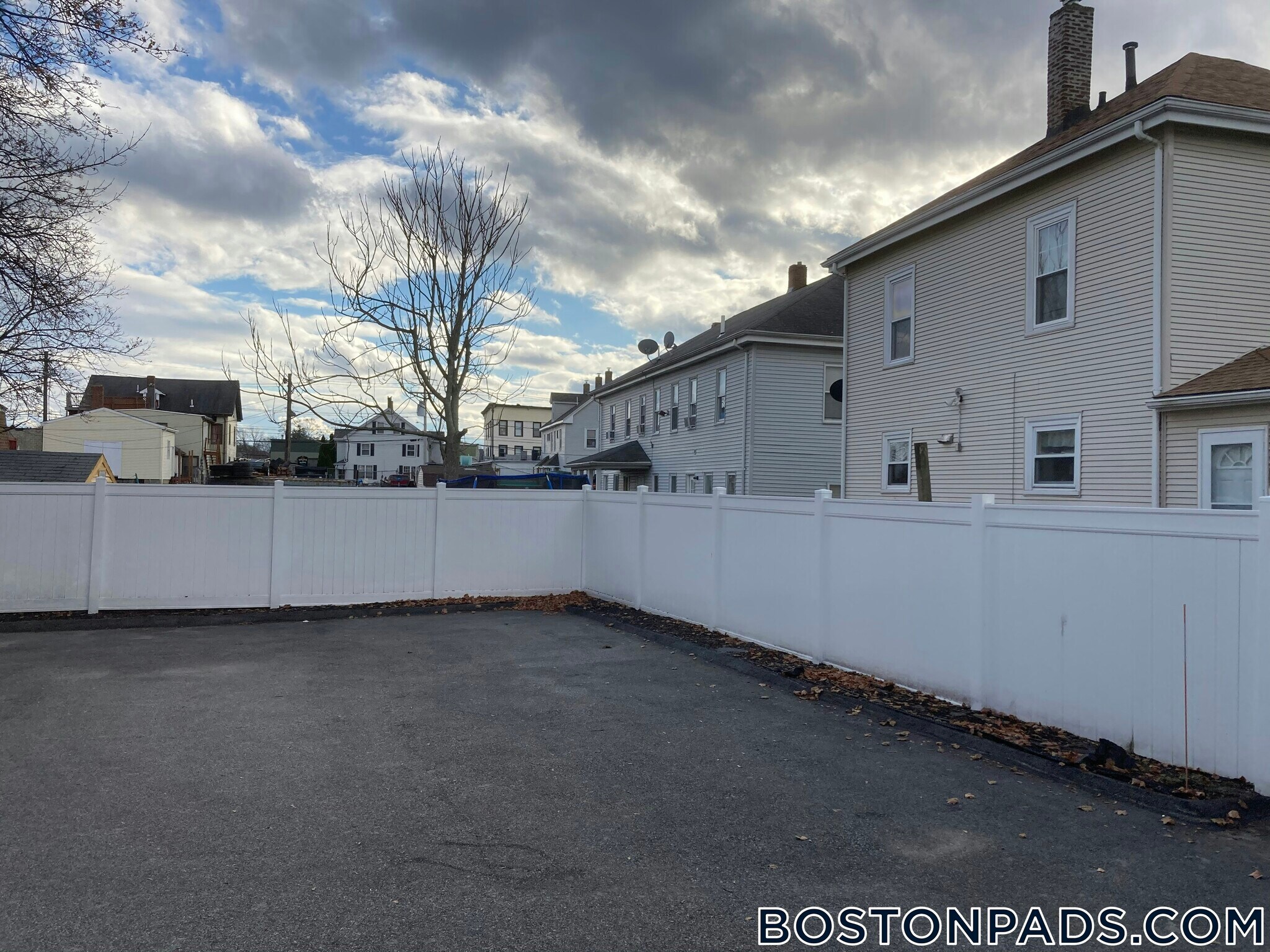 Building Photo - 124 Charles St