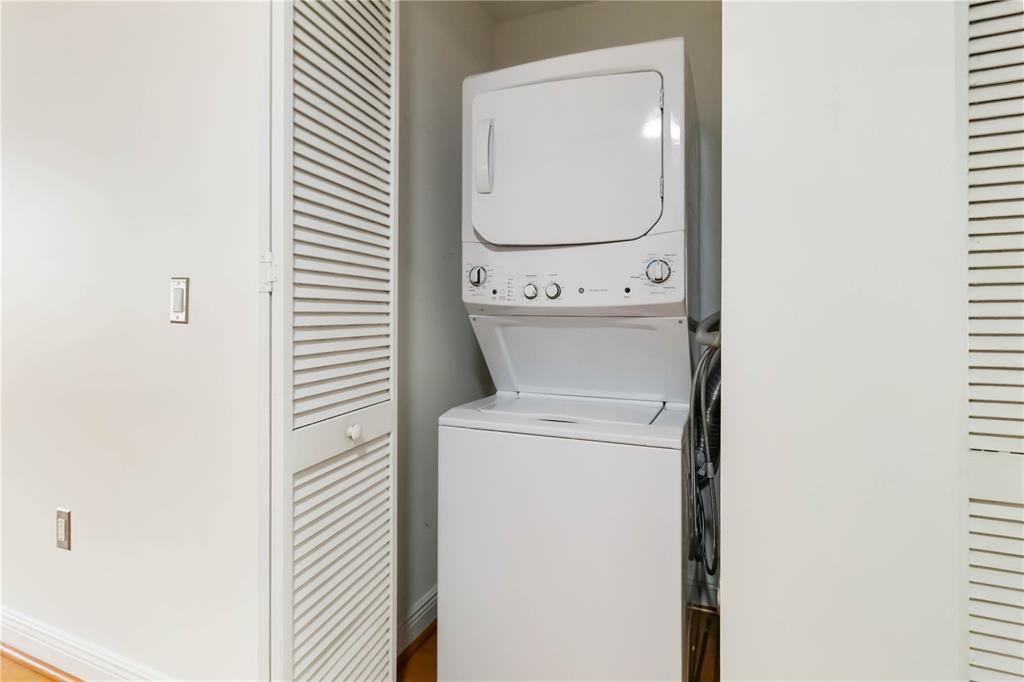 Building Photo - 357 Alson Ave