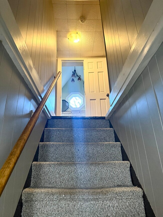 Building Photo - Seneca Turnpike East 220/222