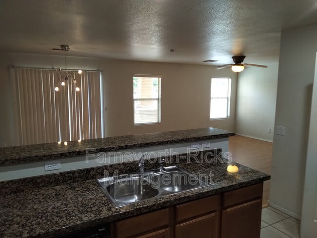 Building Photo - 3890 E Jasper Dr