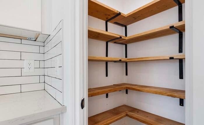 Building Photo - 3270 Hermanos St