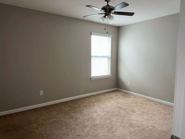 Building Photo - 2041 Fuschia Ct