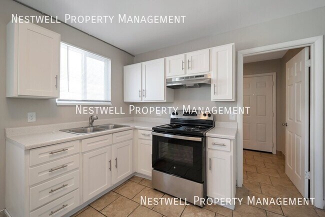 Building Photo - 116 W Angelo Ave