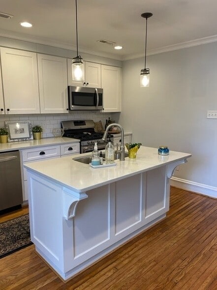 Building Photo - 3104 Park Ave