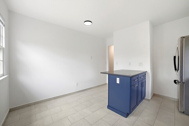 Building Photo - 59 Bernards Ave
