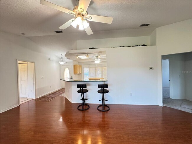 Building Photo - 21606 Rosewood Ct