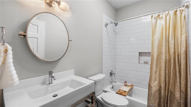 Building Photo - 3532 Paces Pl NW