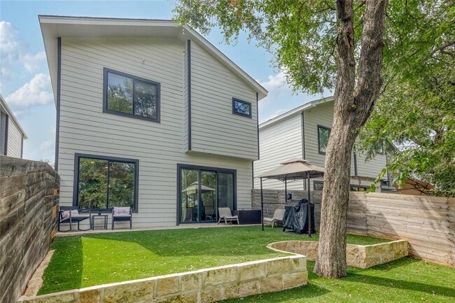 Building Photo - 5820 Sutherlin Rd