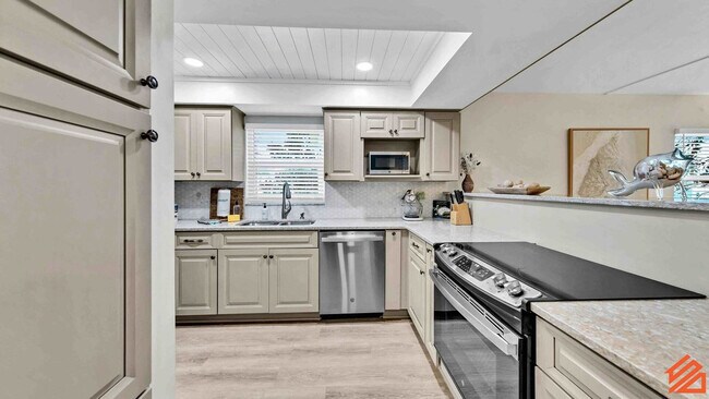 Building Photo - 925 Whelk Ct