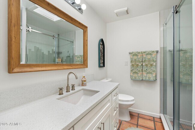 Building Photo - 3036 N 32nd St