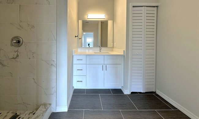 Building Photo - 4330 Tyler Cir N