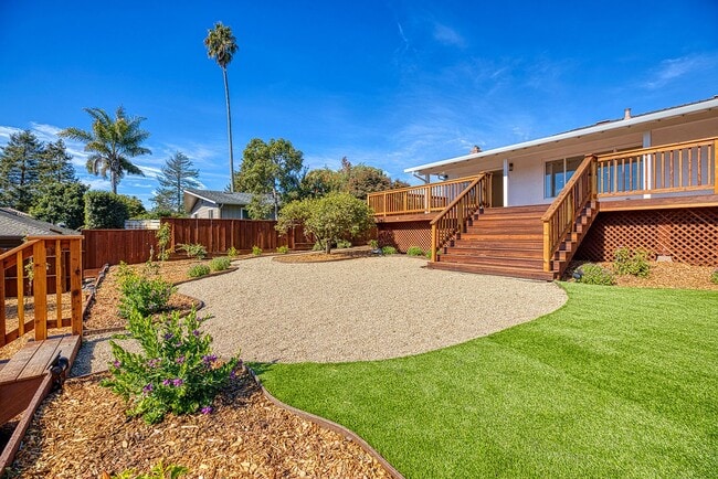 Building Photo - Hill St Beauty in Capitola