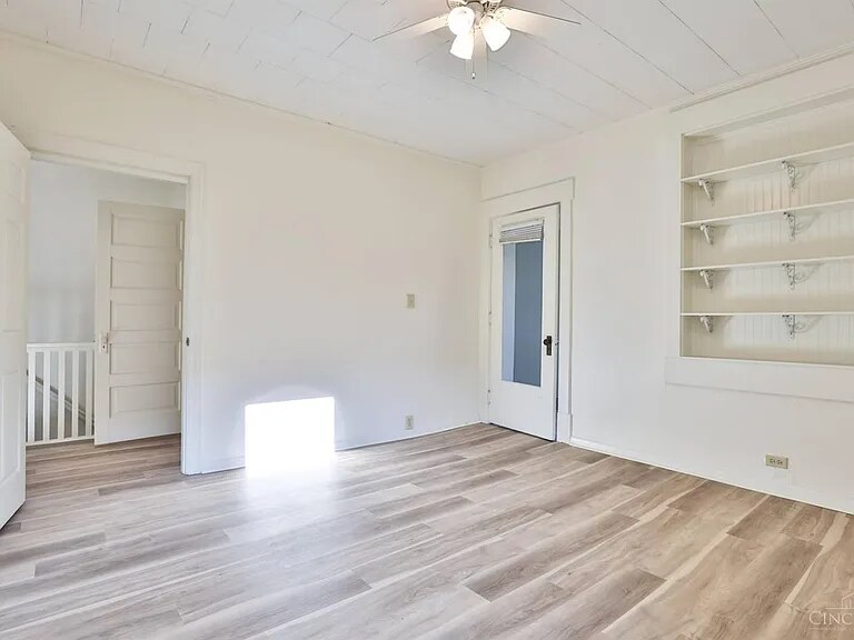 Building Photo - 2911 Robertson Ave