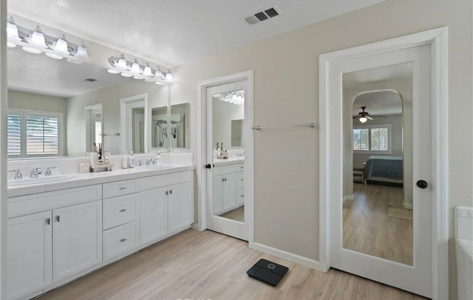 Building Photo - 29851 Fox Creek Dr