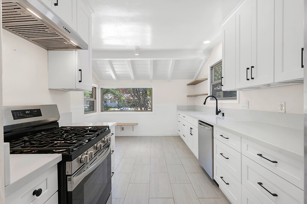Building Photo - 4850 Excelente Dr