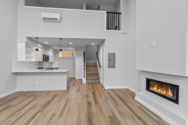 Building Photo - Stunning Brand-New Ballard Townhome with A...