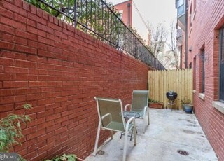 Building Photo - 1205 N St NW