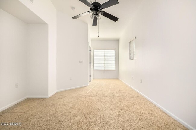 Building Photo - 1920 E Bell Rd