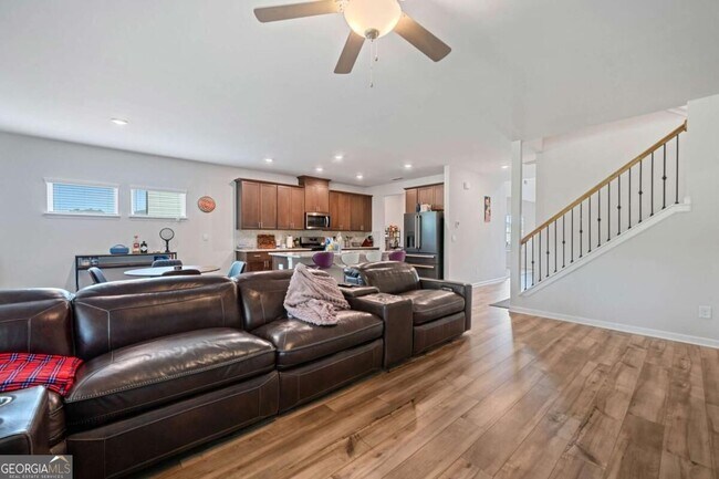 Building Photo - 5911 Green Ash Ct