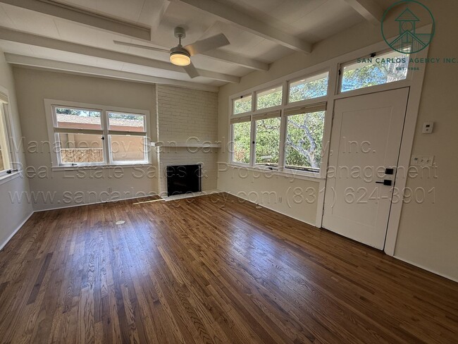 Building Photo - Adorable Two Bedroom Single Family Cottage in Carmel-by-the-Sea