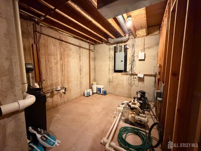 Building Photo - 87 Timberhill Dr