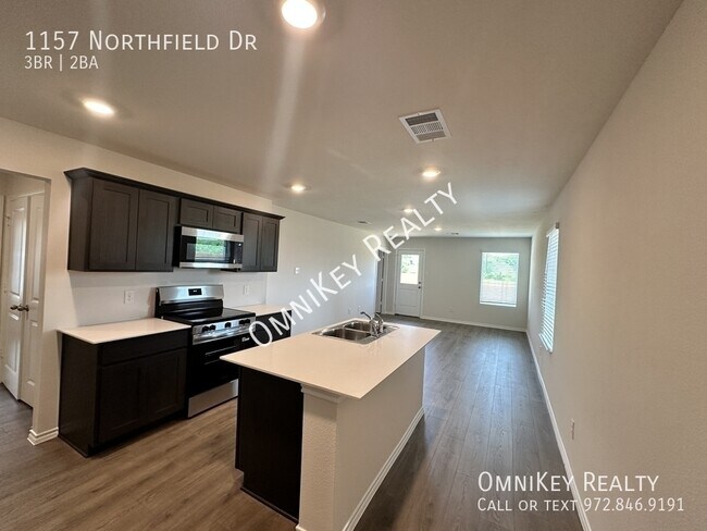Building Photo - 1157 Northfield Dr