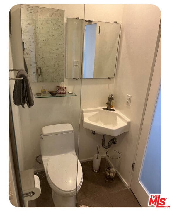 Building Photo - 1015 Marine St