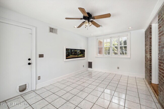 Building Photo - 8056 Catawba Dr