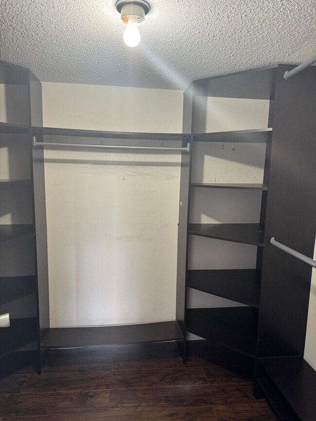 Building Photo - 1319 E Hillsboro Blvd