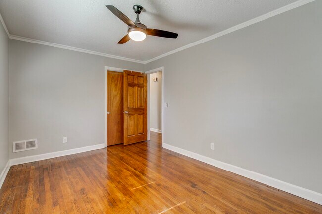 Building Photo - 7712 Burdell Dr