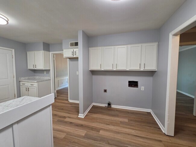 Building Photo - 2993 Laurencekirk Rd