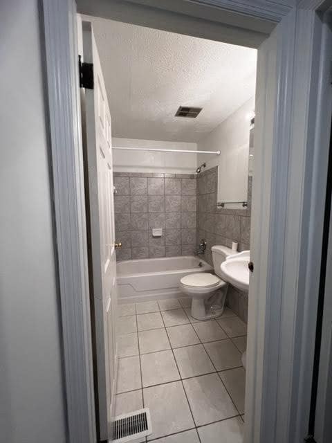 Building Photo - 200 Cedar Hill Ln