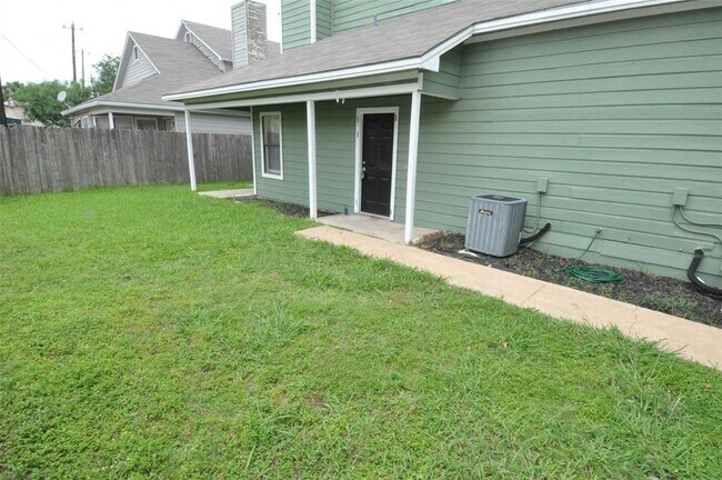Building Photo - 12304 Abney Dr