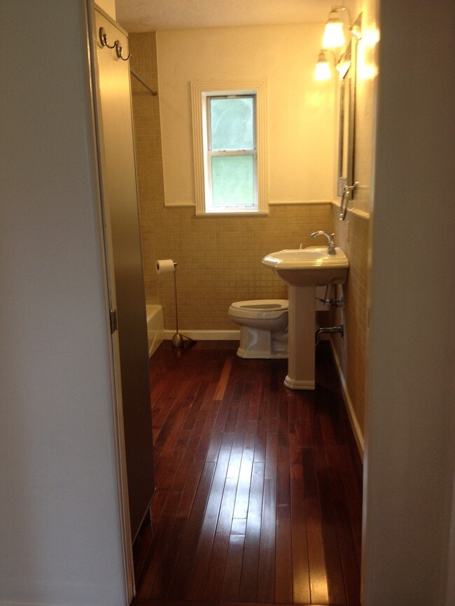 Building Photo - 3009 Oberlin Ave