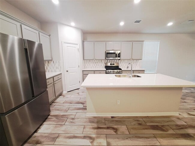 Building Photo - 309 Toddy Wy