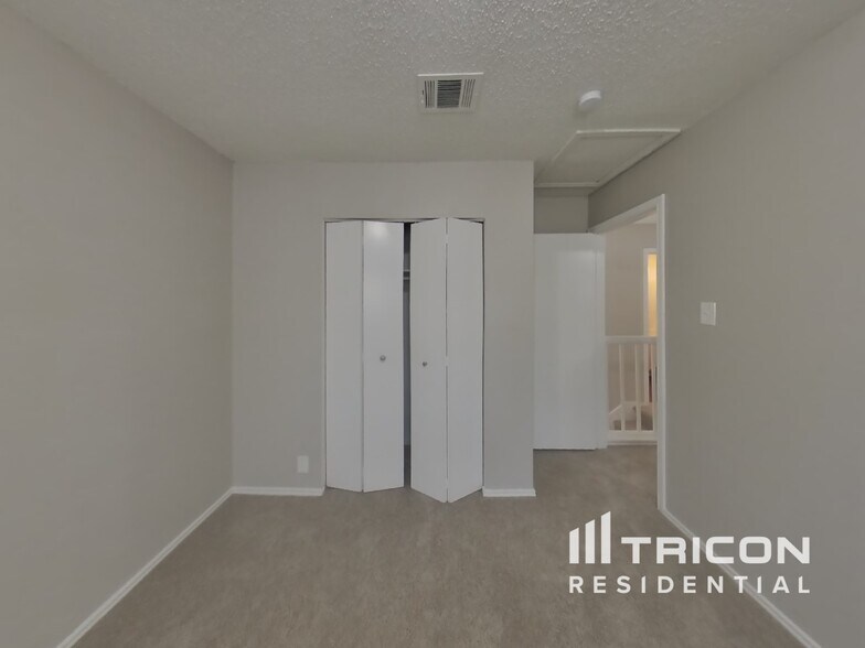 Building Photo - 8035 Dove Trail Dr