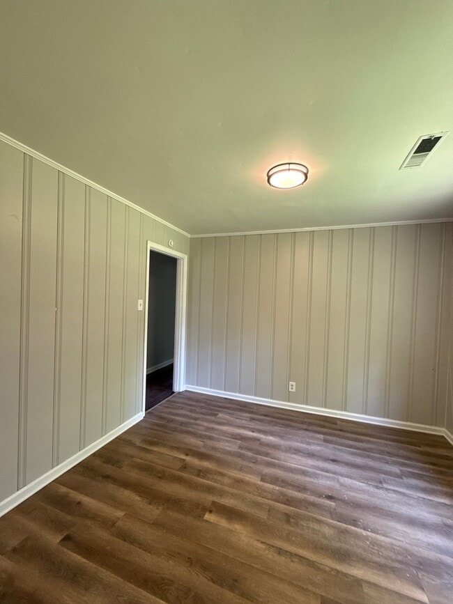 Building Photo - 306 Poplar St